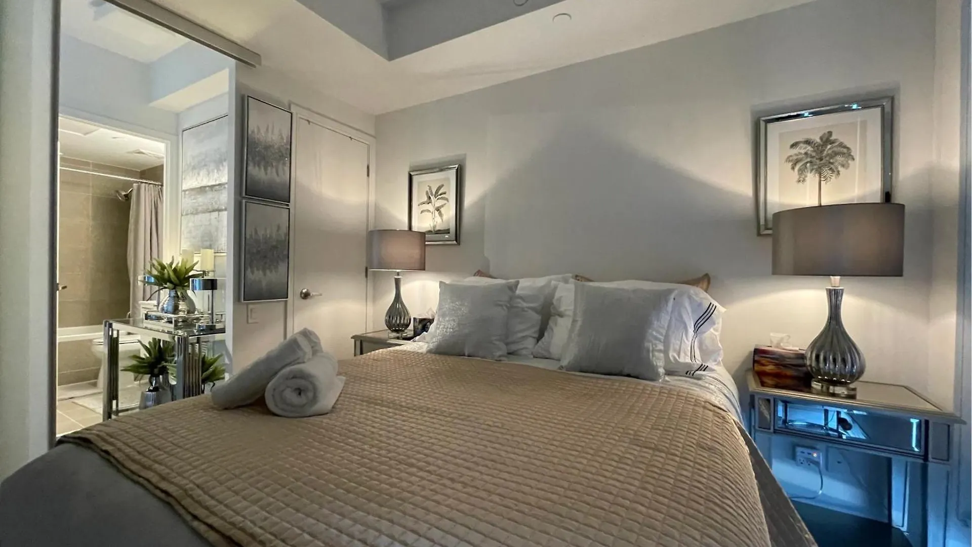 Διαμέρισμα Toronto Bloor & Yonge Luxury Condo